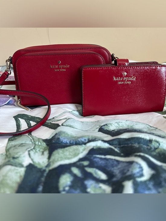 kate spade Handbags - Kate Spade Small Leather Crossbody Bag with Matching Wallet NWOT